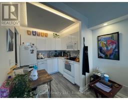 2423 - 33 Harbour Square, Toronto, ON M5J2G2 Photo 9
