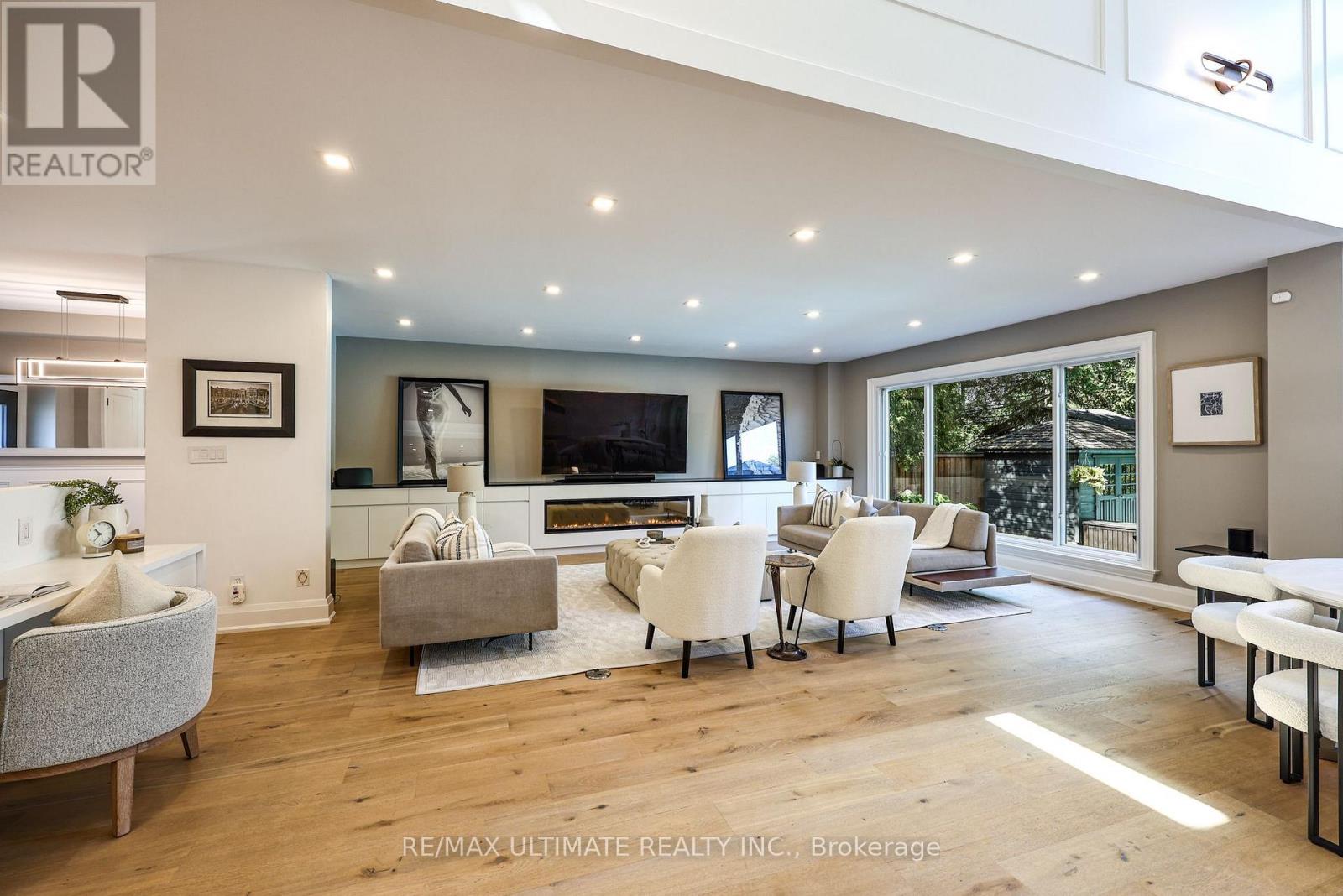 10 FIELD AVENUE - 14