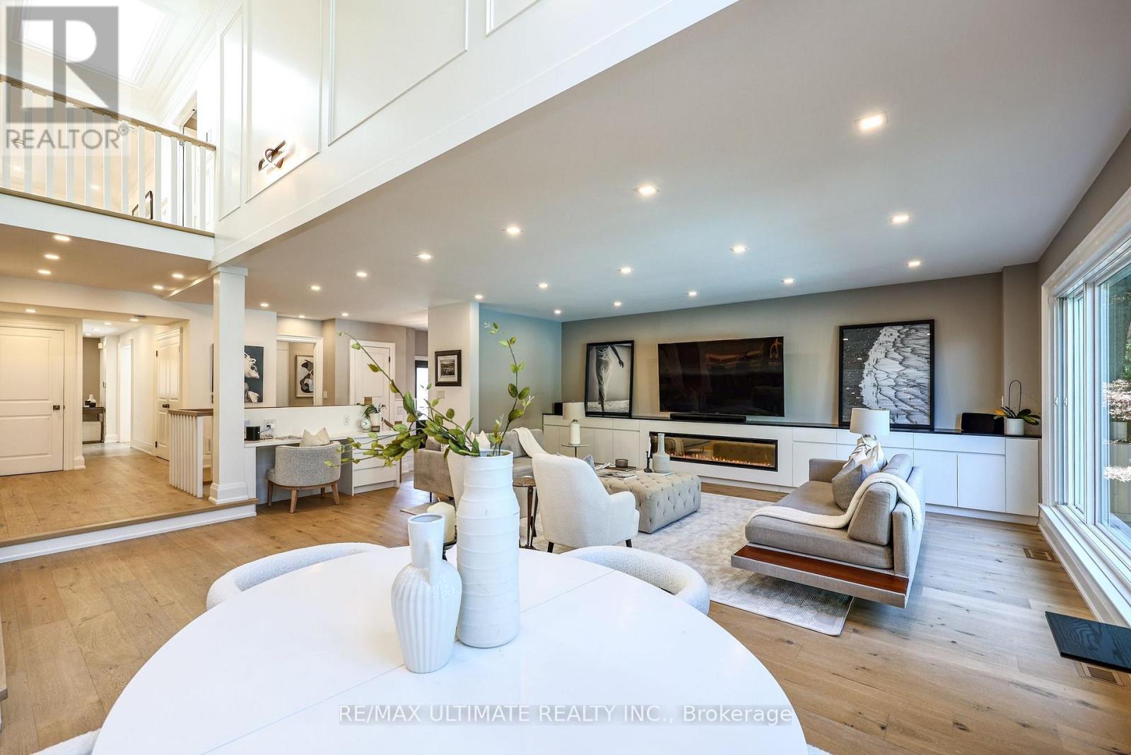 10 FIELD AVENUE - 17