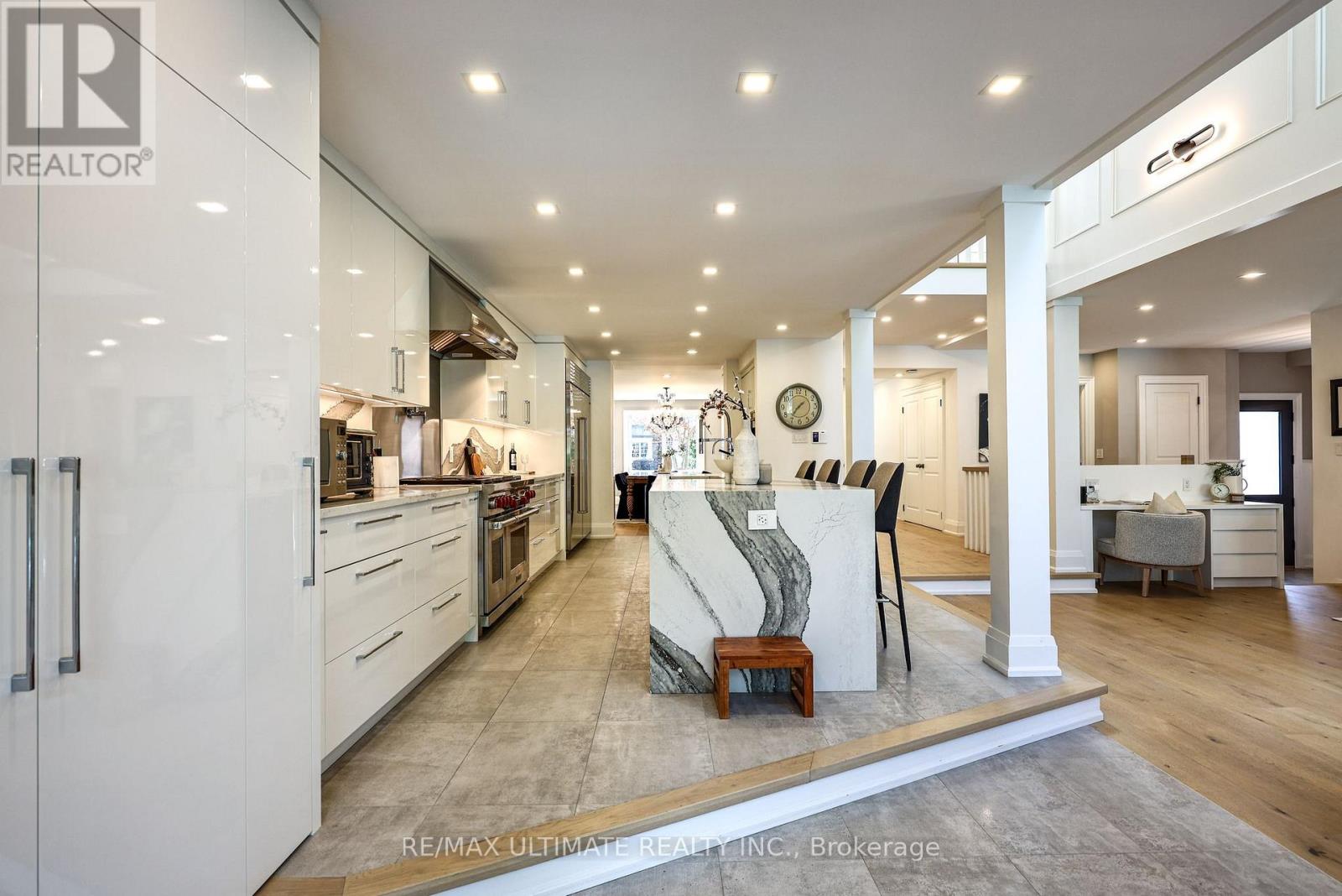 10 FIELD AVENUE - 19