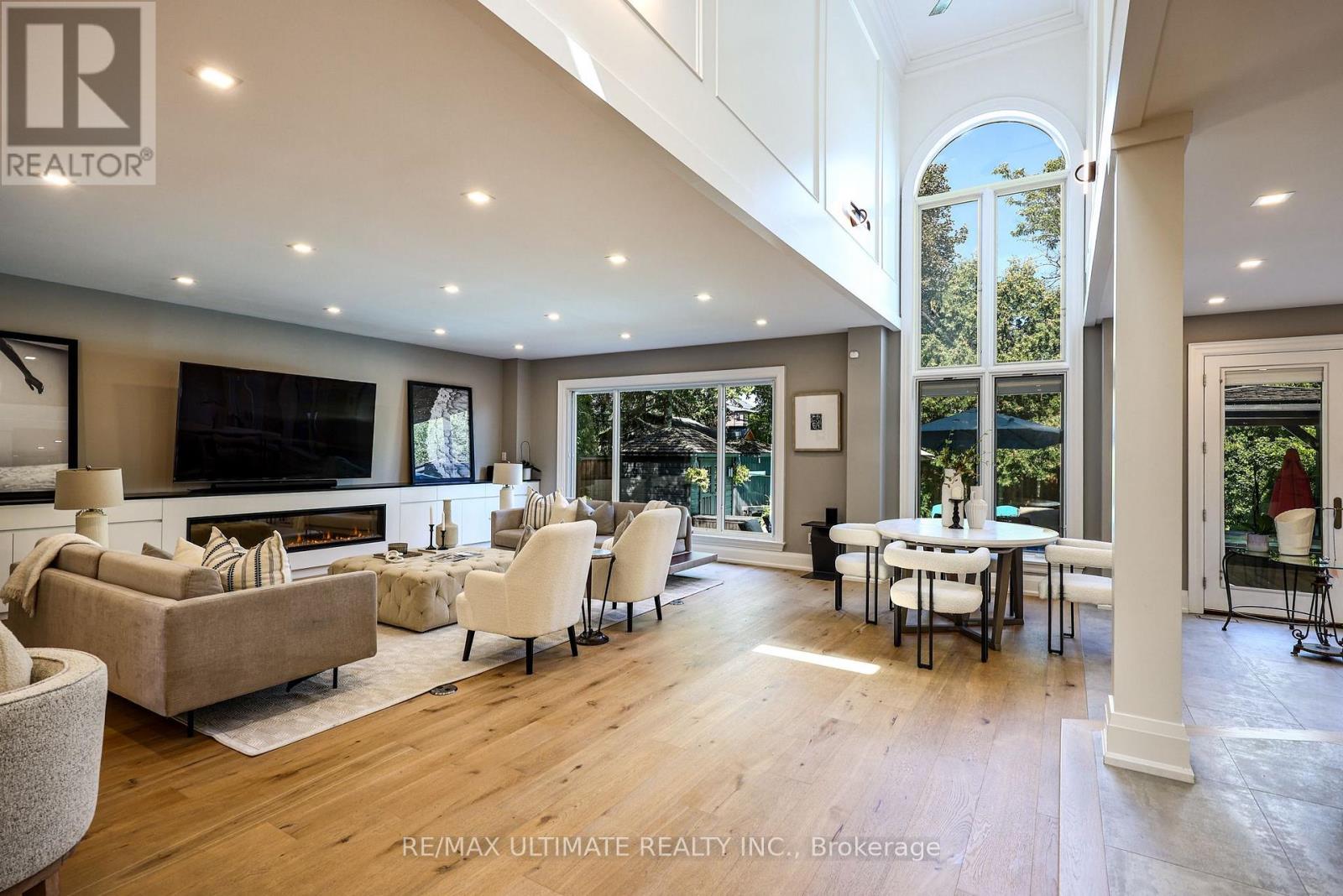 10 FIELD AVENUE - 22