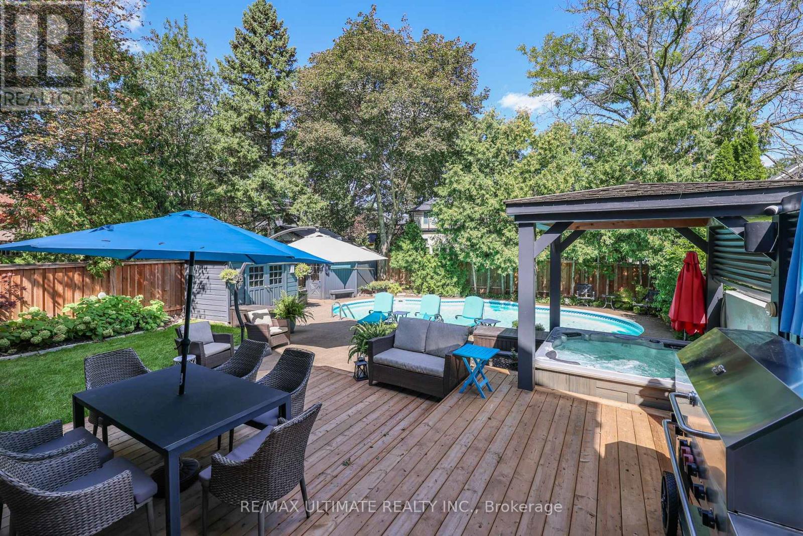 10 FIELD AVENUE - 24