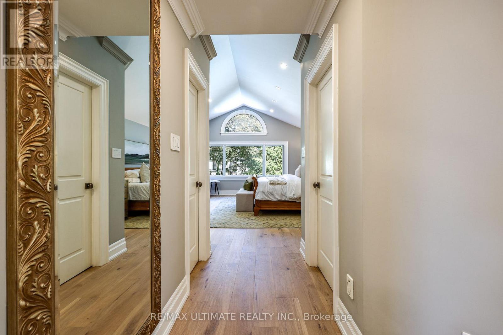 10 FIELD AVENUE - 32