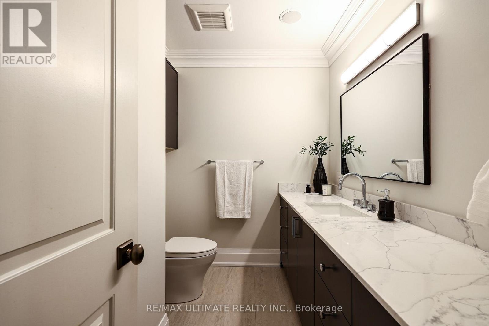 10 FIELD AVENUE - 38