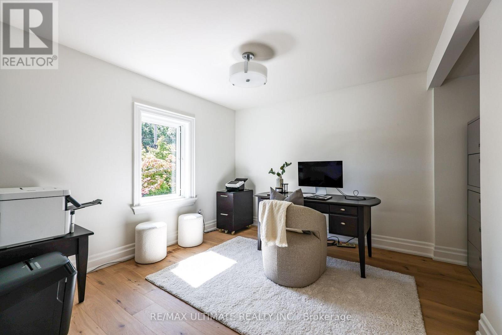 10 FIELD AVENUE - 43