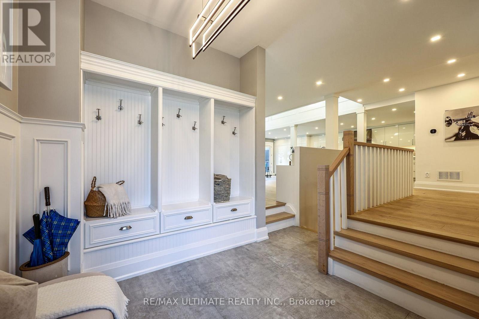 10 FIELD AVENUE - 46