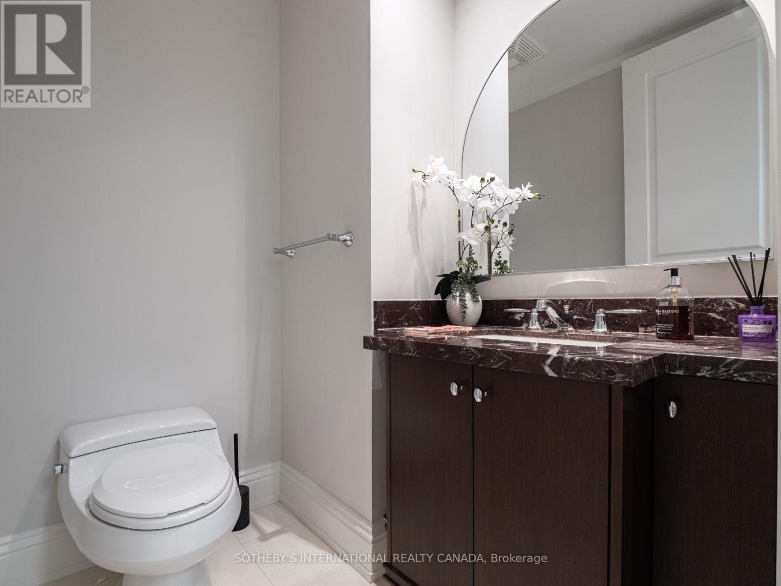 #4301 183 WELLINGTON STREET W - 18