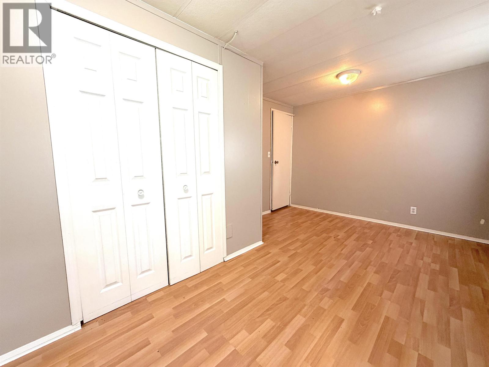 56 HAYS VALE DRIVE - 13
