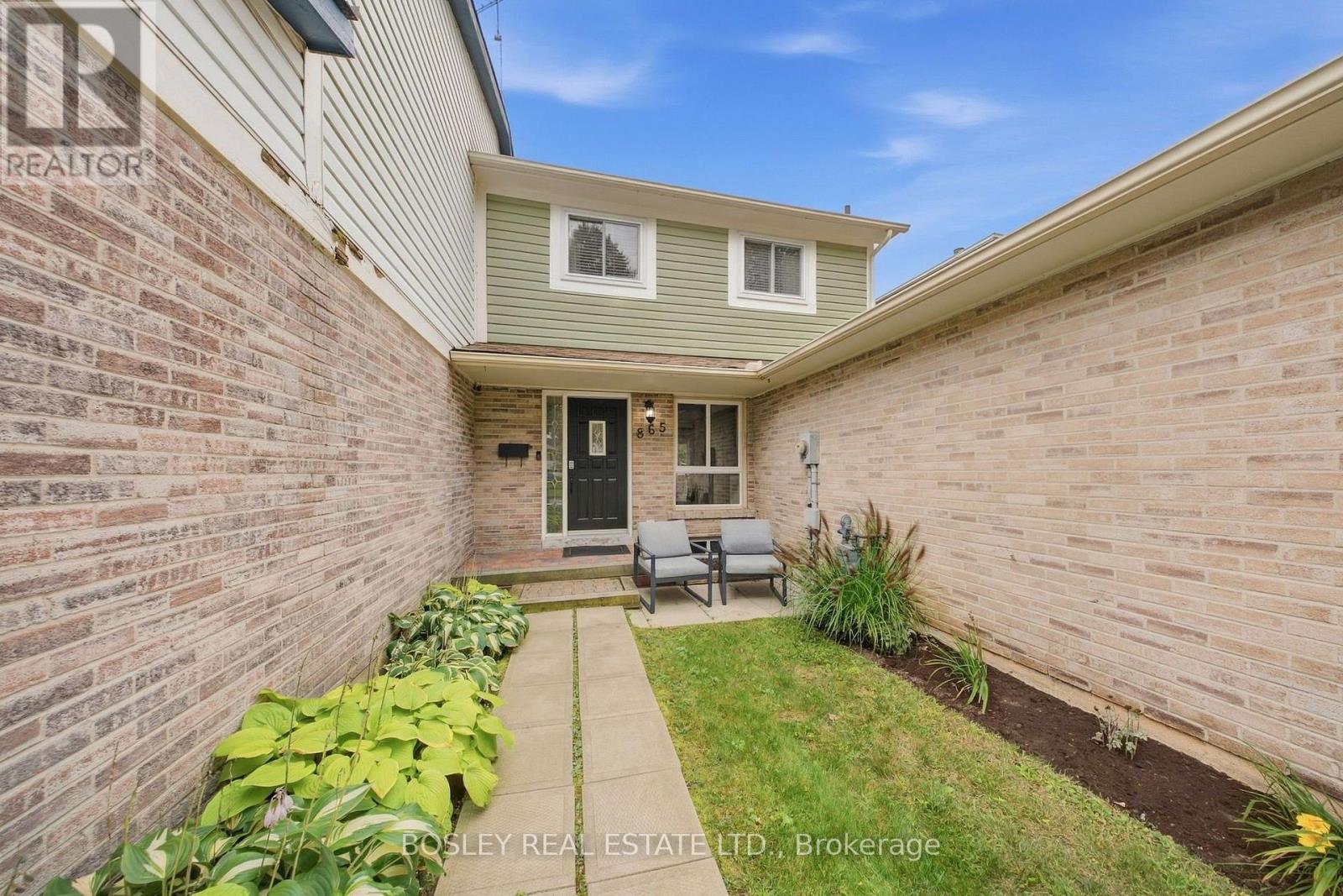 865 Gentry Crescent, Oshawa (Eastdale), Ontario, L1K1L6, Oshawa (Eastdale), Ontario — photo 4 of 5