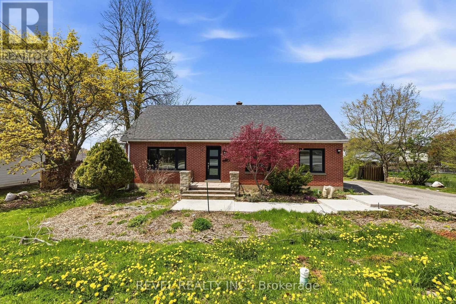 MAIN - 990 HARMONY ROAD N, Oshawa (Pinecrest)