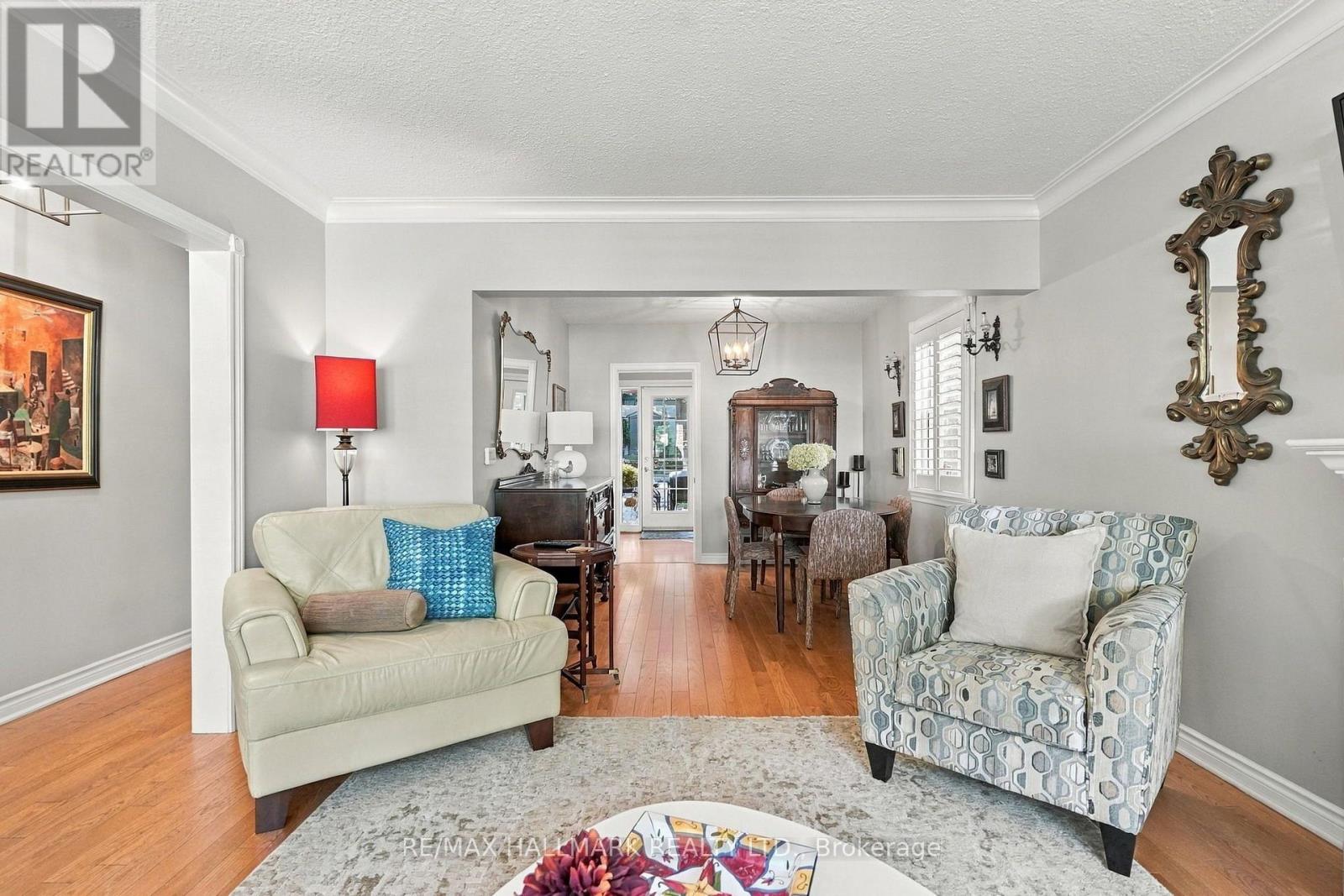 77 GLEN DAVIS CRESCENT - 12