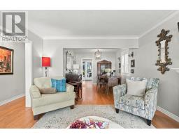 77 Glen Davis Crescent, Toronto, ON M4E1X7 Photo 12