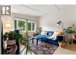 4pc Bathroom - 1212 Rosehill Drive Nw, Calgary, AB T2K1M1 Photo 6
