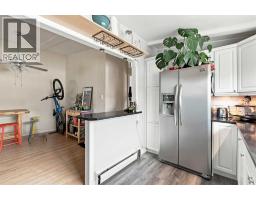 4pc Bathroom - 1212 Rosehill Drive Nw, Calgary, AB T2K1M1 Photo 12