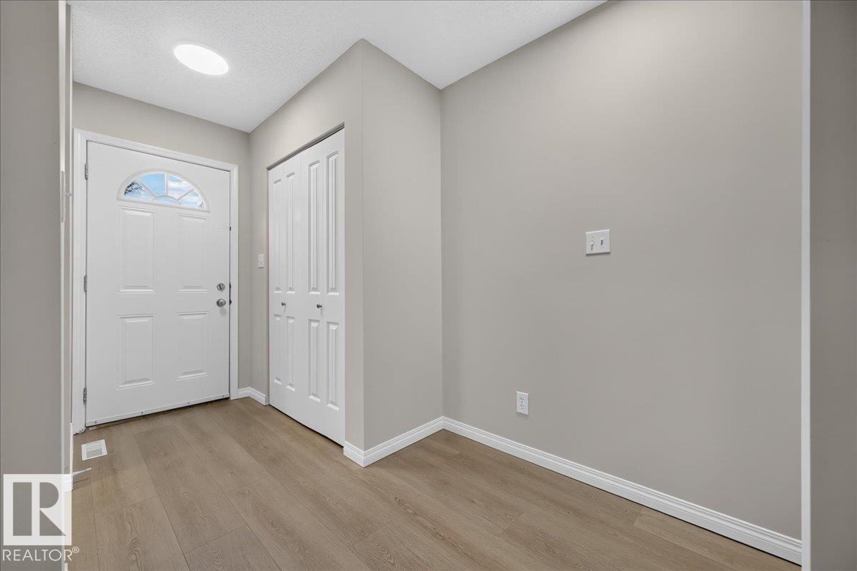 11413 96 St NW, Alberta Avenue — photo 15 of 30