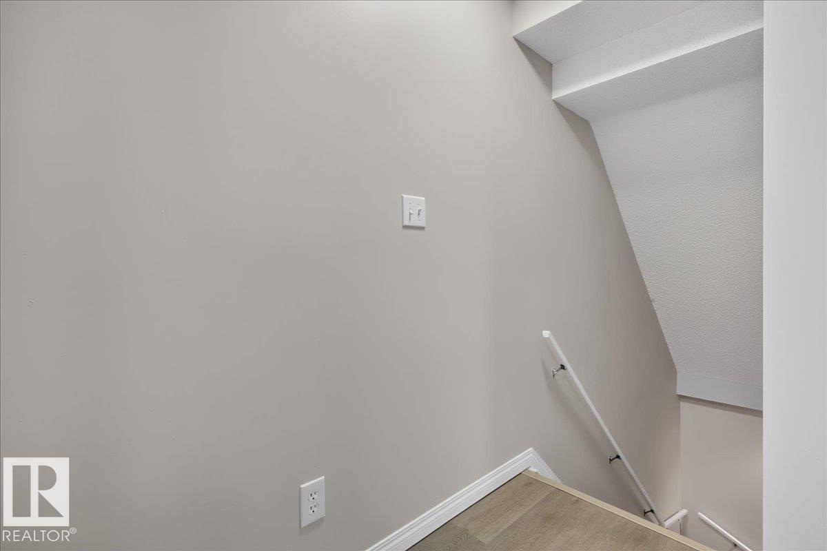 11413 96 ST NW - 22