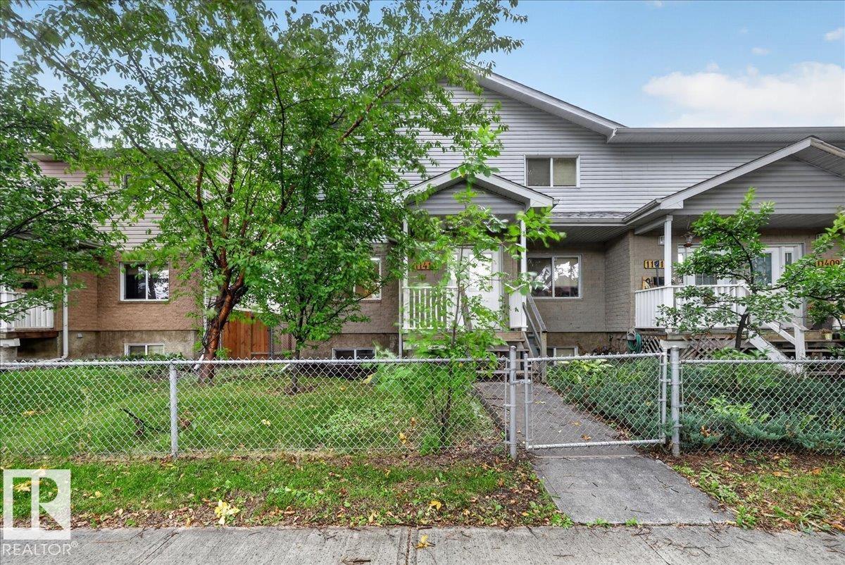 11413 96 ST NW - 3
