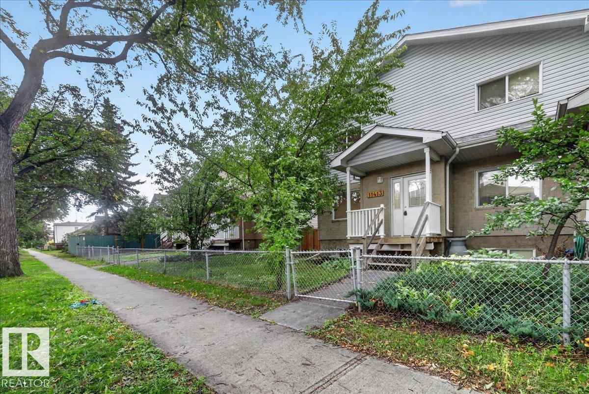 11413 96 ST NW - 4