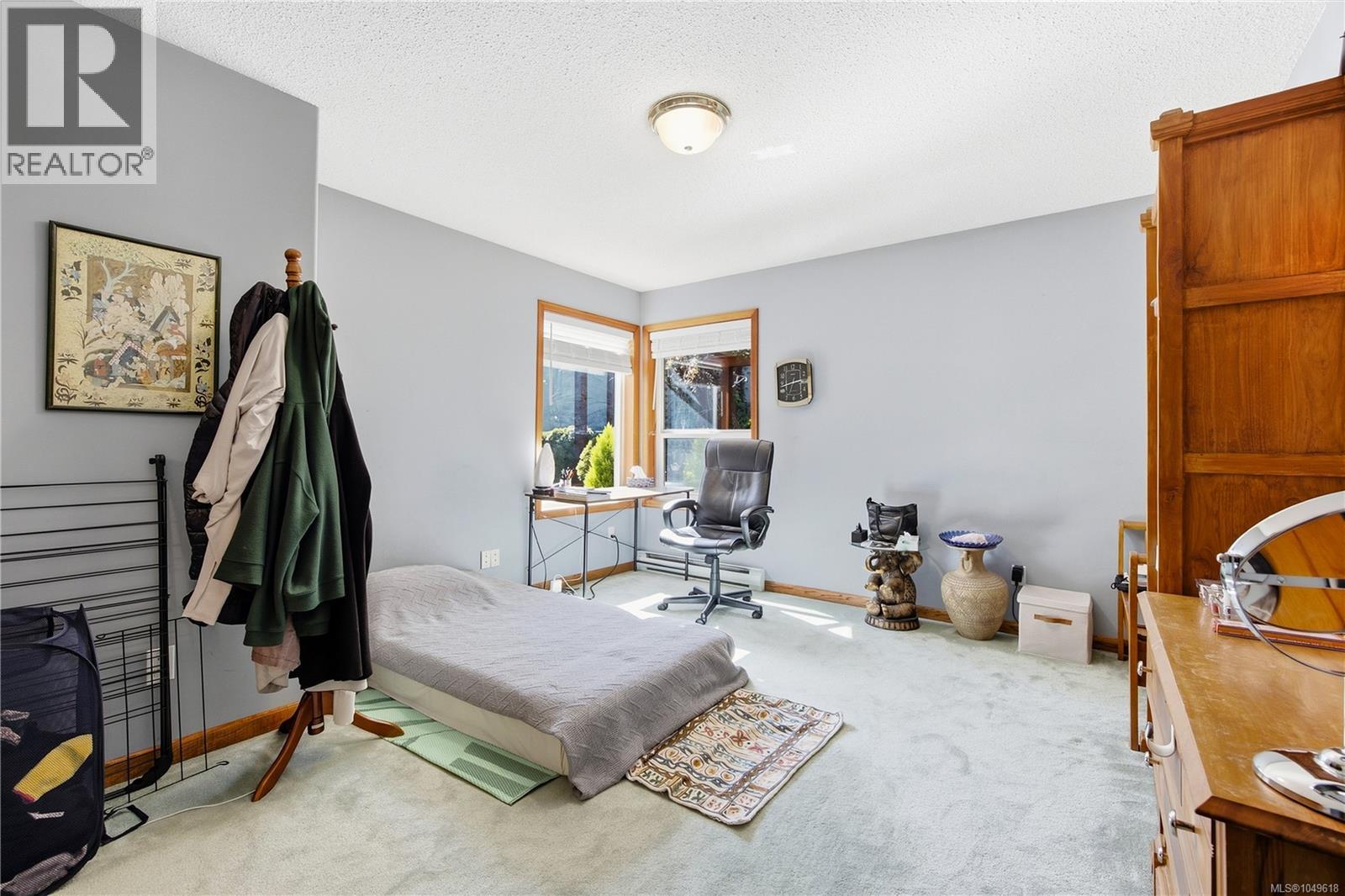 3665 Glen Oaks Dr - 34