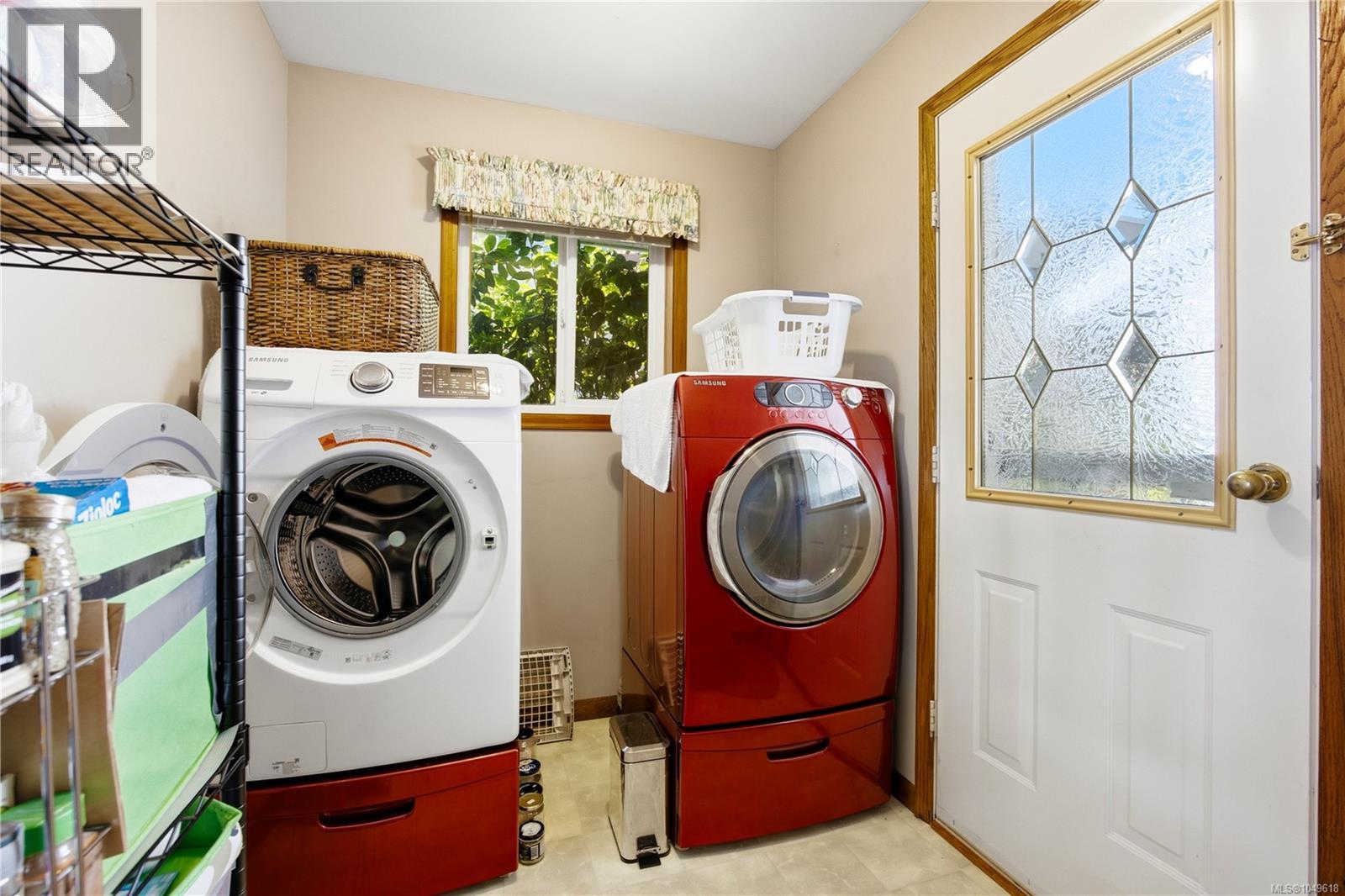 3665 Glen Oaks Dr - Image 35