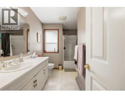 3665 Glen Oaks Dr, Nanaimo, BC V9T5L3 Photo 31