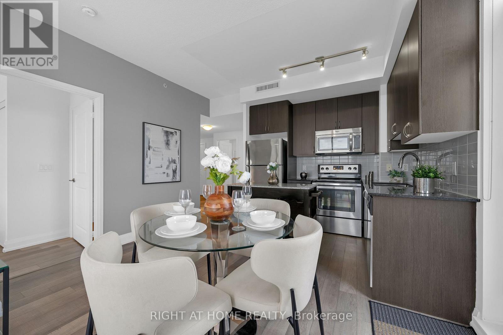 #1021 370 HIGHWAY 7 E - 18