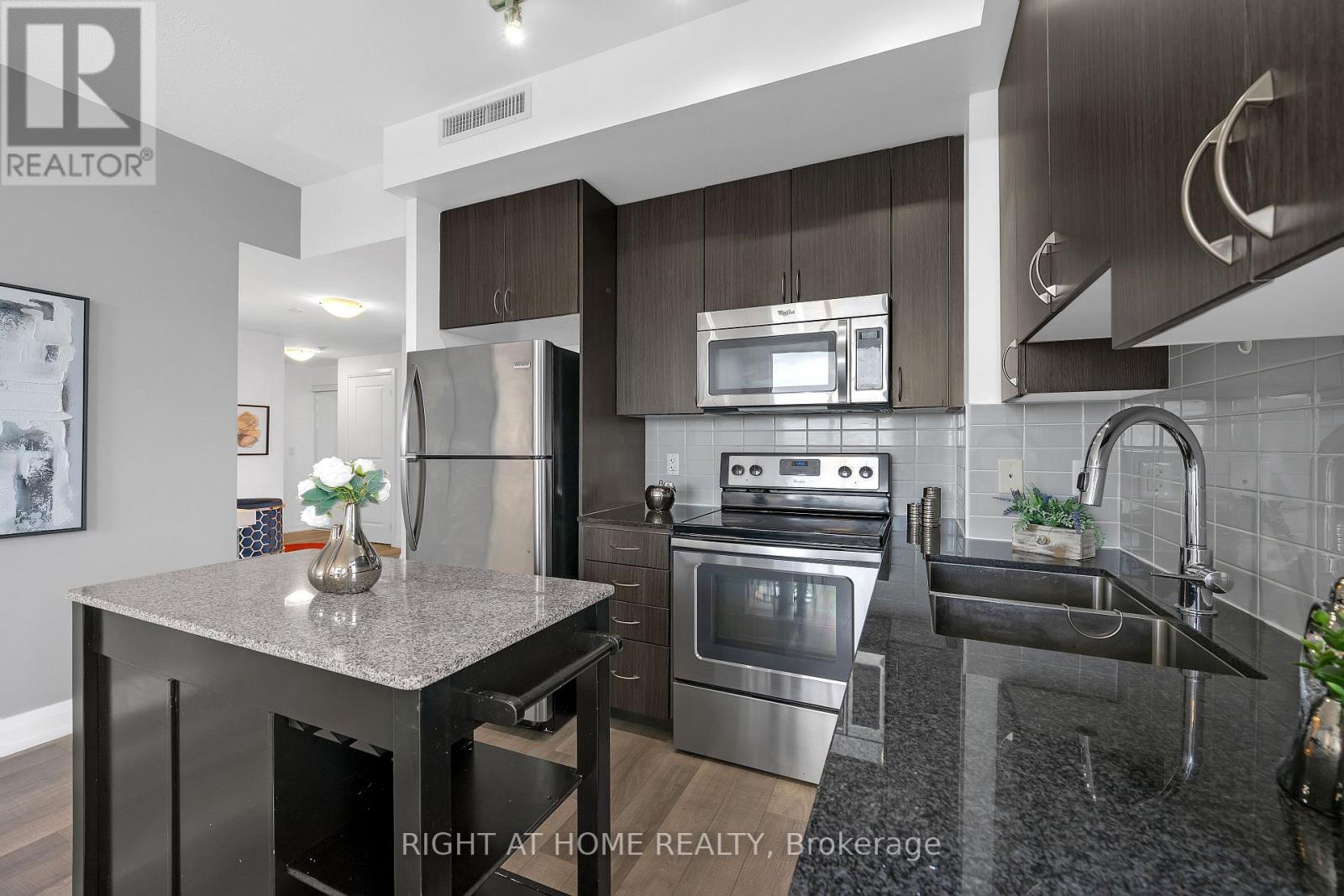 #1021 370 HIGHWAY 7 E - 19