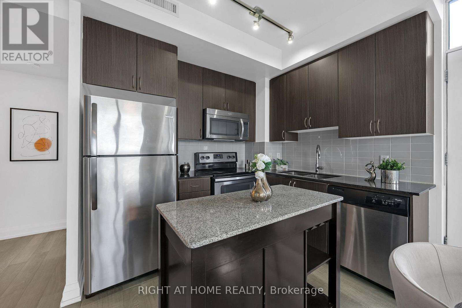 #1021 370 HIGHWAY 7 E - 20