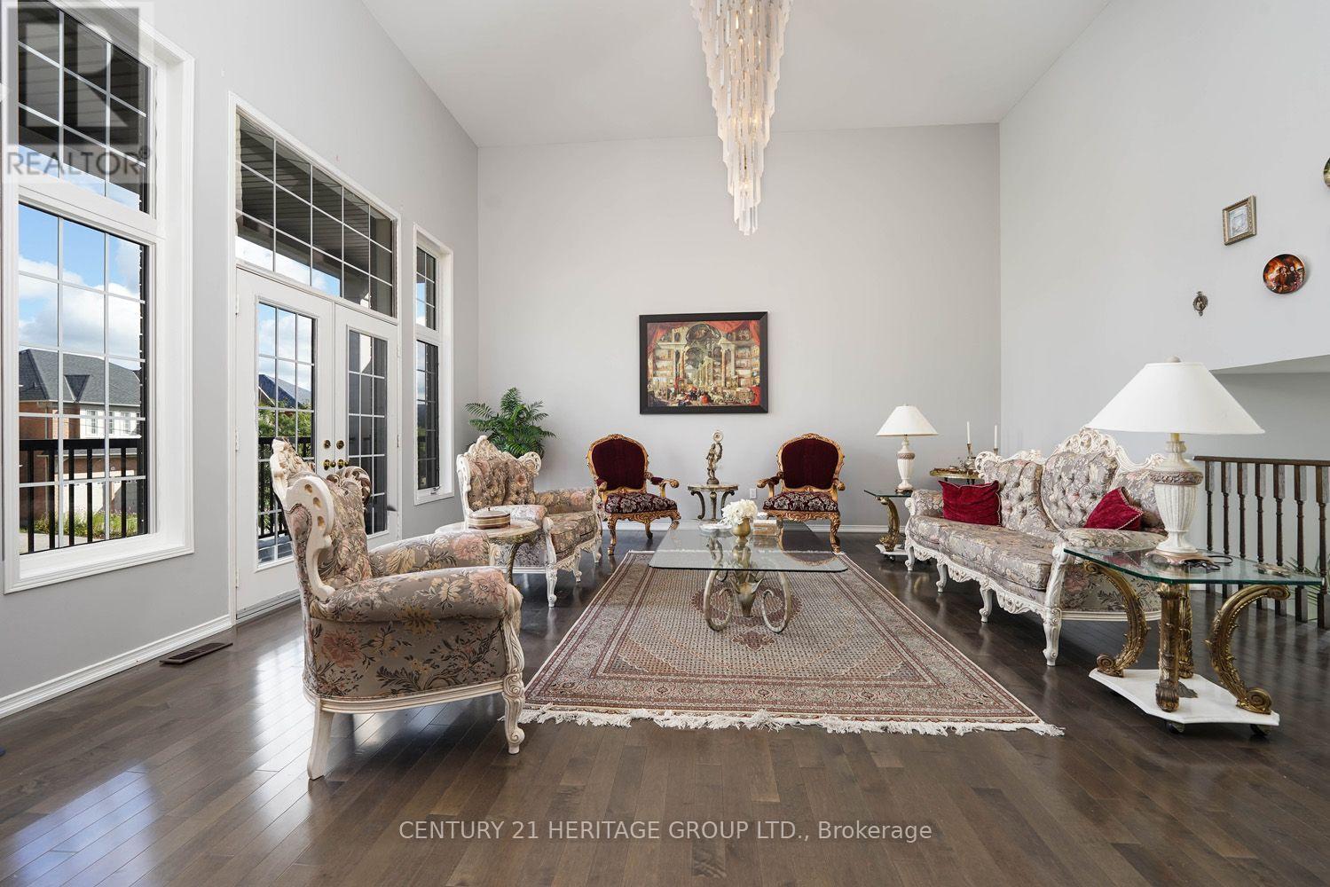 9 ALPACA DRIVE - 20