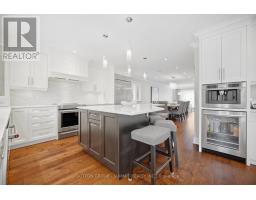 Kitchen - 2017 Lady Di Court Nw, Mississauga, ON L5K2N1 Photo 7