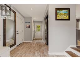 Mud room - 1262 Hidden Valley Road, Burlington, ON L7P0T5 Photo 6