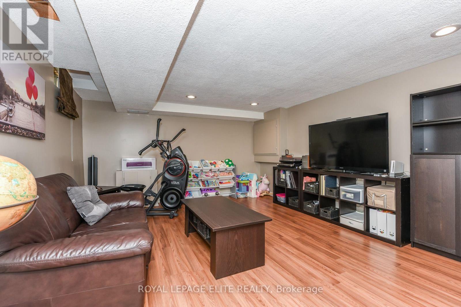 67 ELMBROOK CRESCENT E - 30