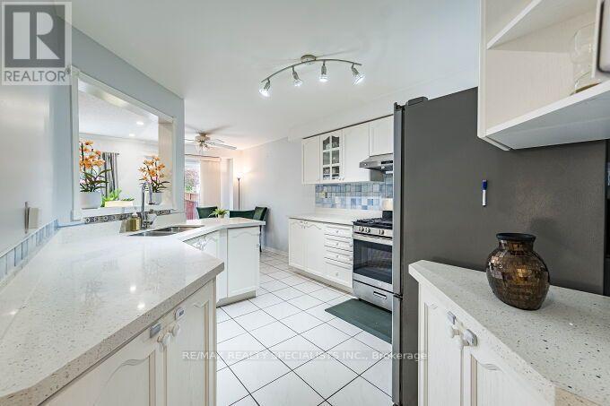 37 PEACHLEAF CRESCENT - 16