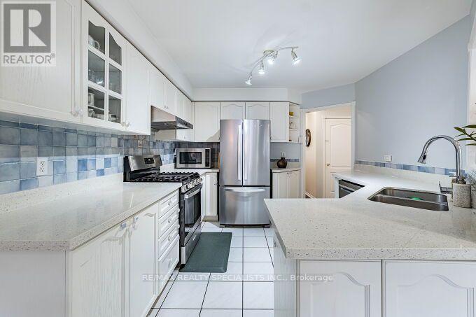 37 PEACHLEAF CRESCENT - 19