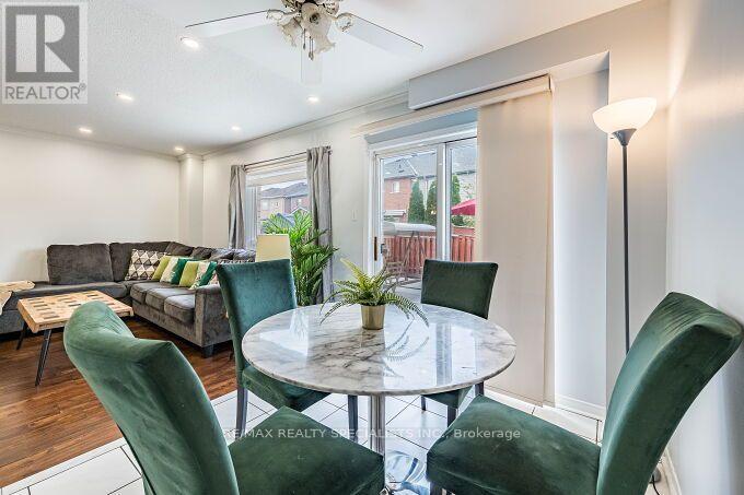 37 PEACHLEAF CRESCENT - 20