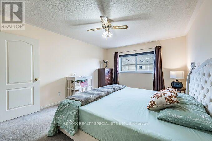 37 PEACHLEAF CRESCENT - Image 31