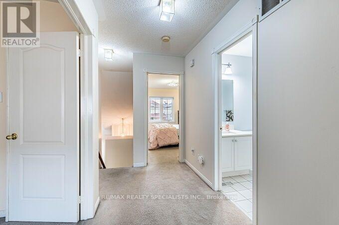 37 PEACHLEAF CRESCENT - 36