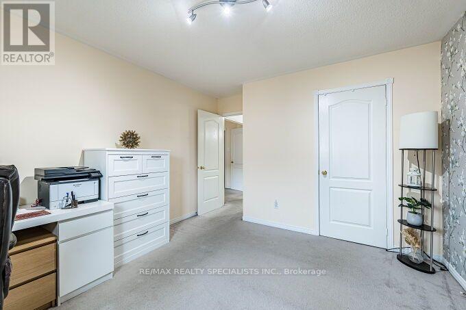 37 PEACHLEAF CRESCENT - 37