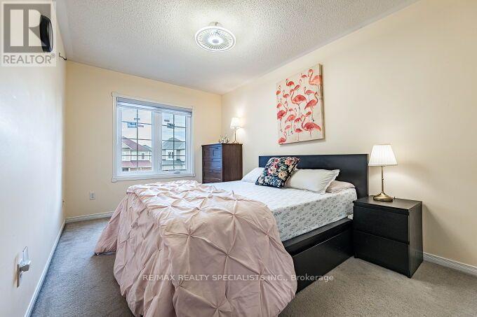 37 PEACHLEAF CRESCENT - 39