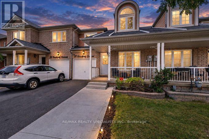 37 PEACHLEAF CRESCENT - 4