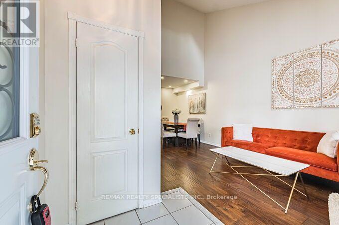 37 PEACHLEAF CRESCENT - 8