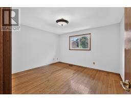 1633 Warren Drive, Mississauga, ON L4W2X1 Photo 11