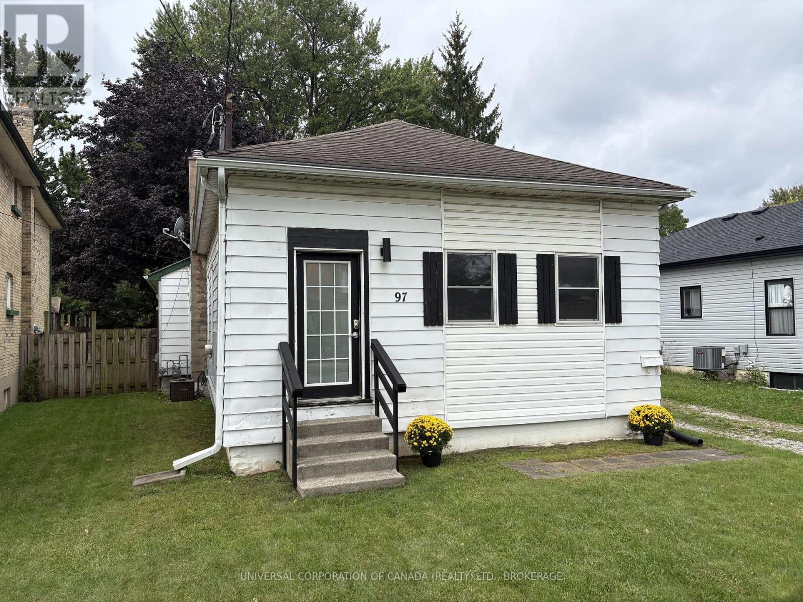 97 CHESLEY AVENUE - 32