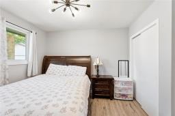 12 Richardson Avenue, Winnipeg, MB R2V2N2 Photo 11