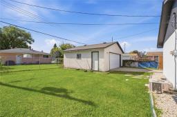 12 Richardson Avenue, Winnipeg, MB R2V2N2 Photo 25
