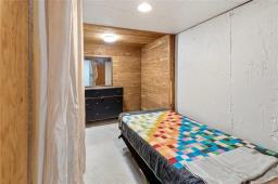 12 Richardson Avenue, Winnipeg, MB R2V2N2 Photo 22
