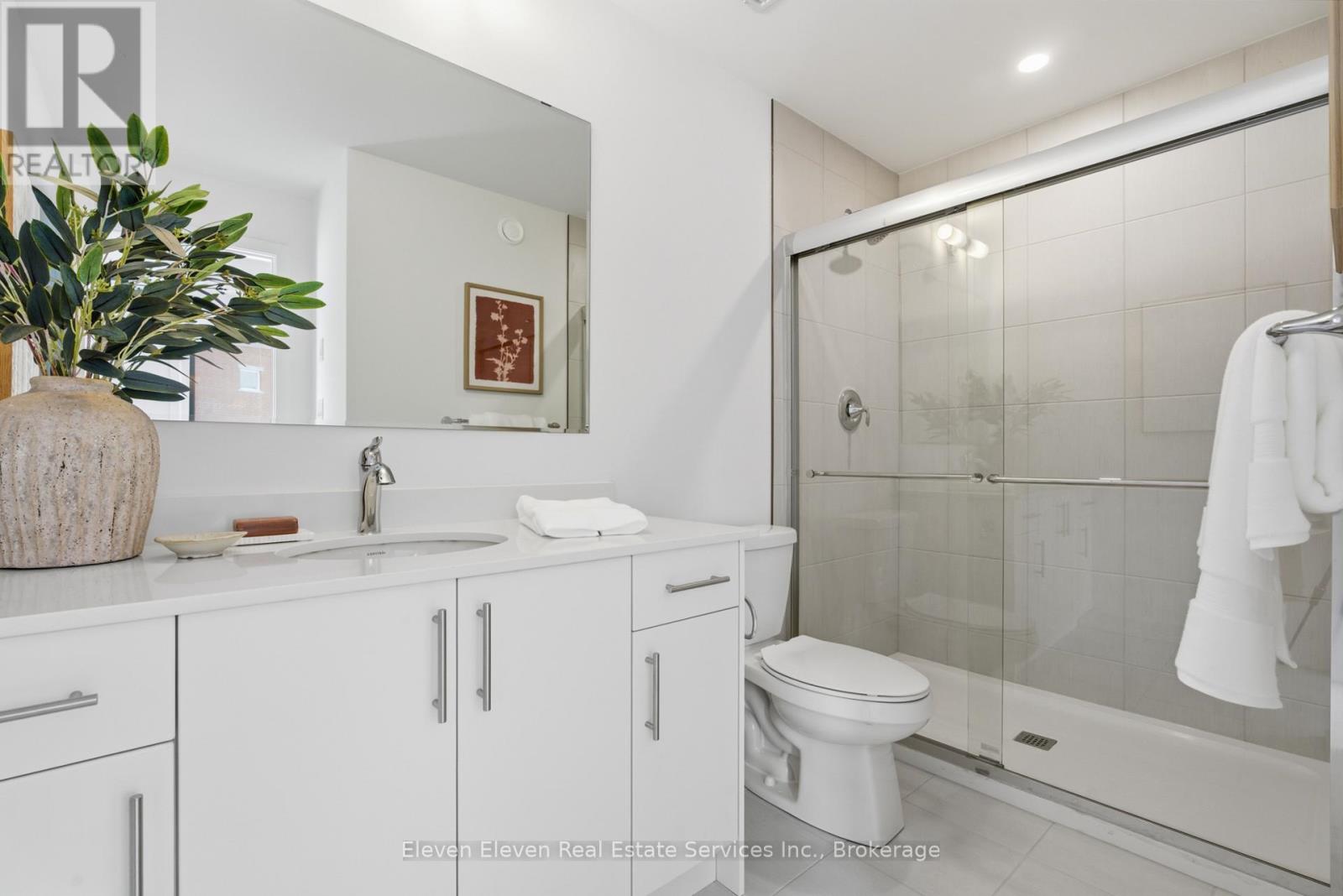 #55 331 CLAIR ROAD E - 22