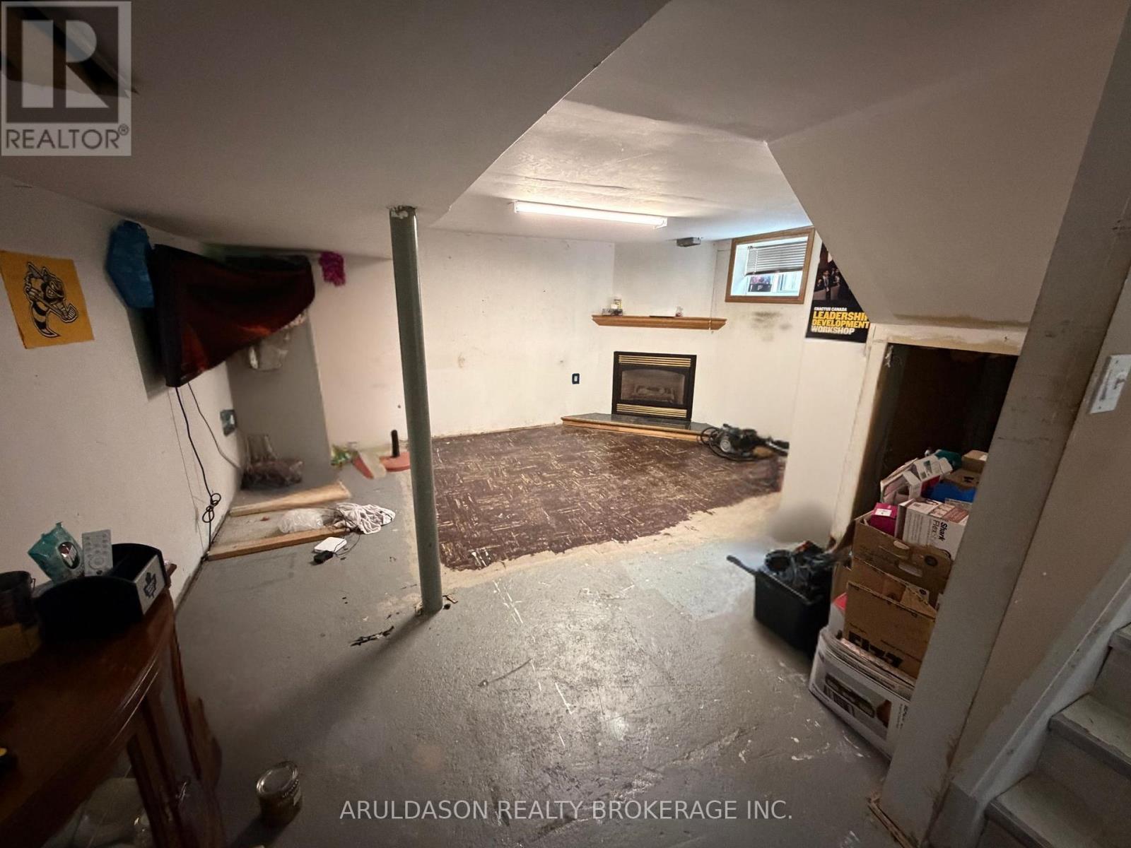 457 MONTCALM AVENUE - 13