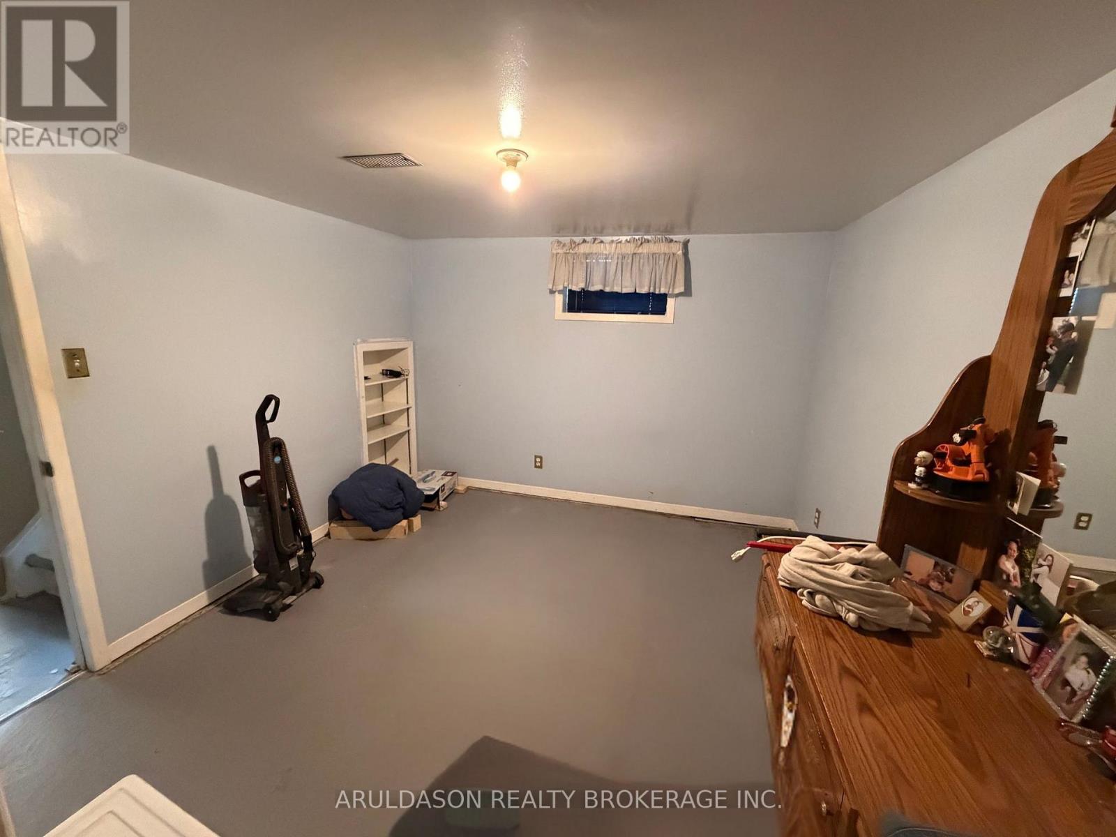 457 MONTCALM AVENUE - 14