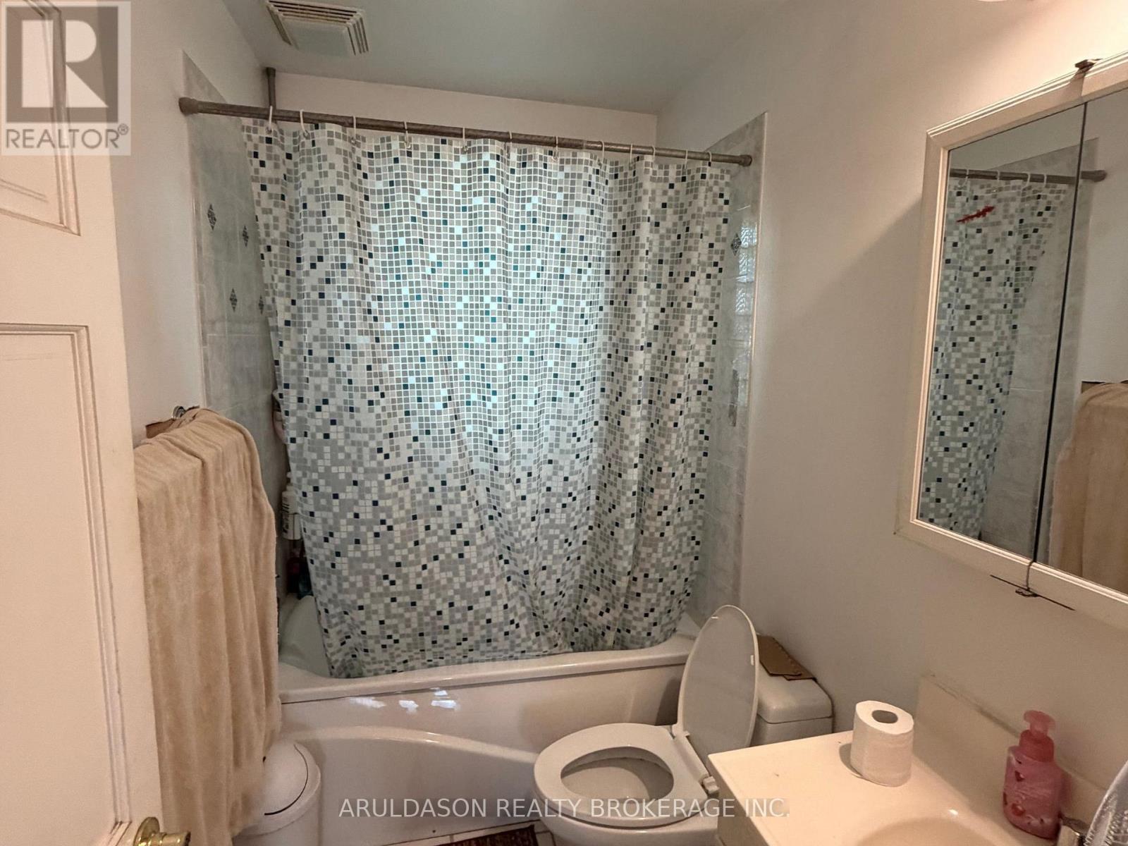 457 MONTCALM AVENUE - 6